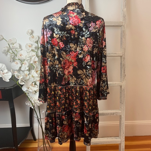 Floral Velvet Cardigan - Picture 6 of 8